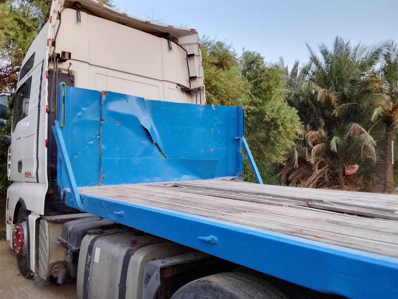 سلام عليكم
للبيع عربانه اوربيه مطبخ ثلاجه كهربائيات ثالث تعليك تايرات جدد فقط تكه بلتعليك تعبانه تخم جوبلس لاكسر ولافطر دنكير مدور بريك مابيه المكان واسط 
السعر 30 وبيه مجال الاستفسار ***********
