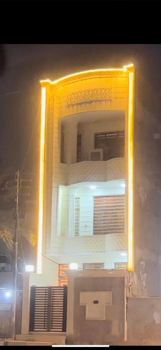 بيت • ١٢٥م • ٦ غرف