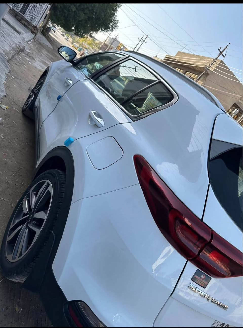 سبورتج خليجي 2019 رقم بغداد نكليزي
ماشية 55 الف كيلو 
مكفولة كفالة عامة 
نص فول تحكم ستيرن  كروز سرعة شاشة اعطال 
3 وضعيات قيادة 
مقاعد جلد 
مري شفط 
قطعتين تبريد 
وهواي بعد مواصفات معروفة  السعر 189$ 
اتصال ***********
