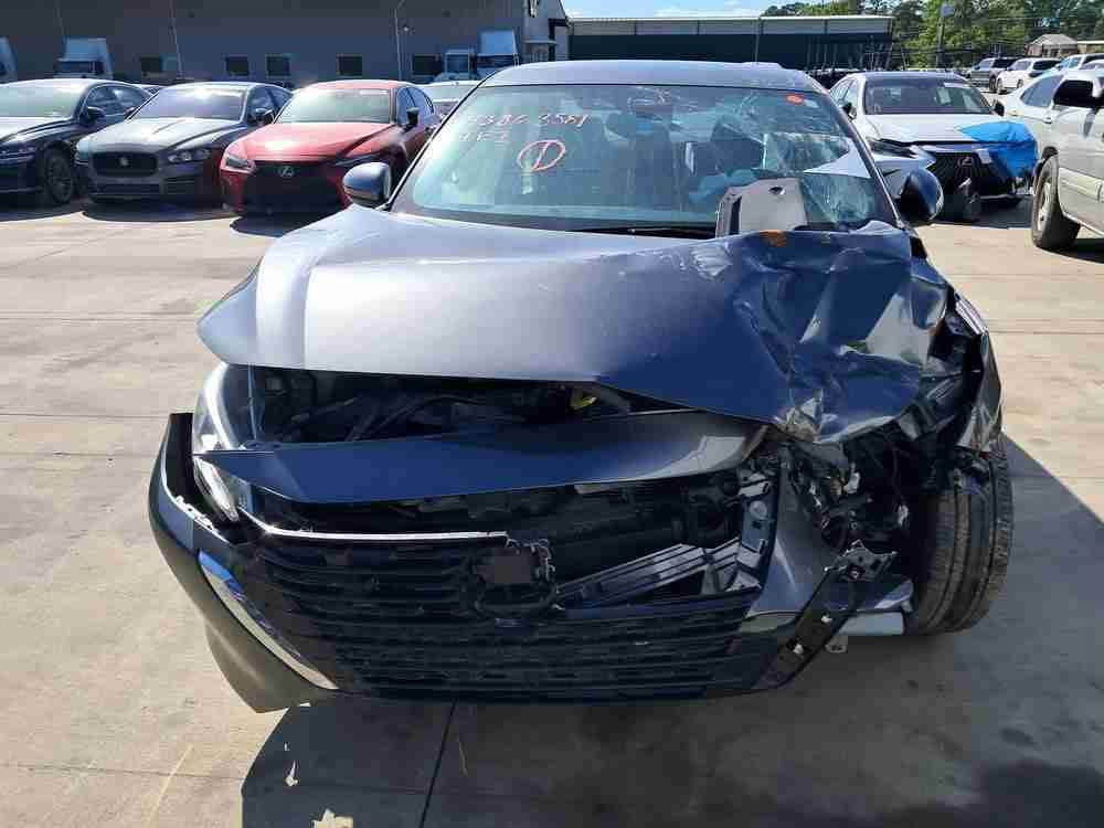 نسيان سنترا 25
رادار 360 
تحديد مسار 
ثلاث انضمة قيادا 
عادي قتصادي سبورت 
ماشية 12 الف فقط 
كلش نضيفة  بيها تعديل  بصيط بل شاصي 
صورت الحادث منزلها وية الصور 
صبغ بس البنيد 
تكحيل بل جاملغ 
سعر 122 وبيها مجال 
الاستفسار ***********
