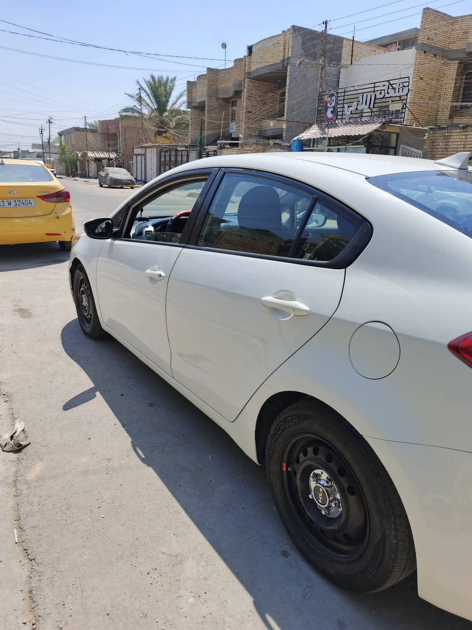 سلا عليكم سياره فورتي موديل 2016 خصوصي لون صدف وارد امريكي حادثهة اصبعين بارد بل بنيد  سياره على وضع الوكاله كير ومكينه وحداديه كامله كير AT  مكينه2000 دوش 
تدفئه تتبريد دوشمه كشنات وارضيه كله جاهز  كما وضح بل صوره  المكان بغداد الحسينيه مال راشديه الاستفسار على الرقم الموضح: *********** 📞☎️
