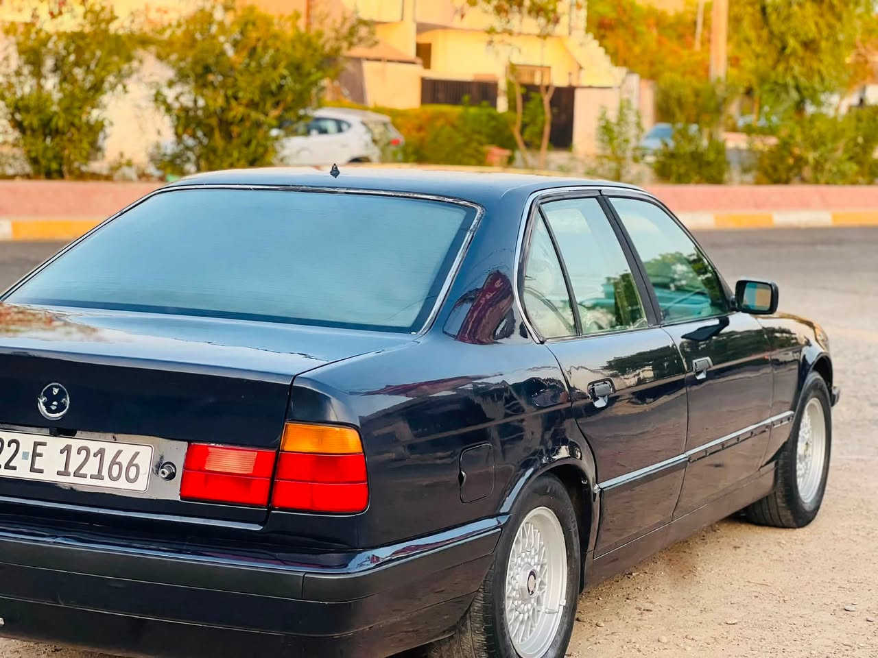 سلام عليكوم بيم ٥٢٥ اصل بليته موديل ٩٣محرك ٥٢٥ بيلاد توماتيك تبريد ثلج كير محرك شرط سنويه جديد بسمي هزه جديد بدون ضرر سبغ جمالي دواخل ملكي سايره جاهز كلشي بي جديد شراي خابر تدلل سعر ٦٦ بي مجال بسيط 
***********
