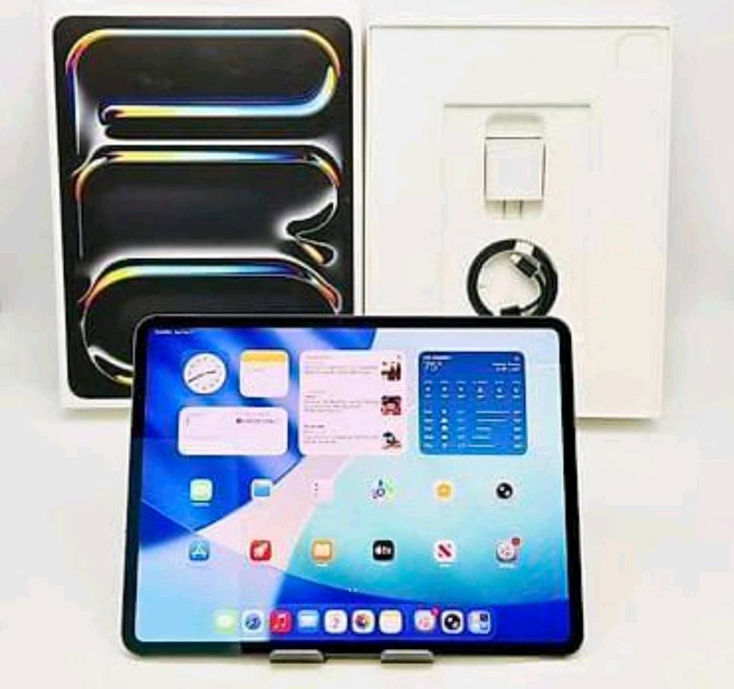 كركوك السلام عليكم 
للبيع ايباد برو معالج M5 ذاكره 256 بعده بضمان حجم١١
بطاريه 100 عدد دورات الشحن88
نضافه100 مكفول كامل ملحقات الاصليه ولزكه وكفر هديه ويا
السعر  1375بي مجال بسيط 
رقمي ***********