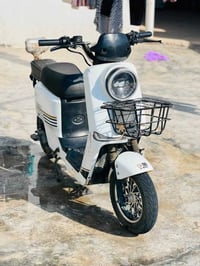 R900 • بدون باتريات • شغال