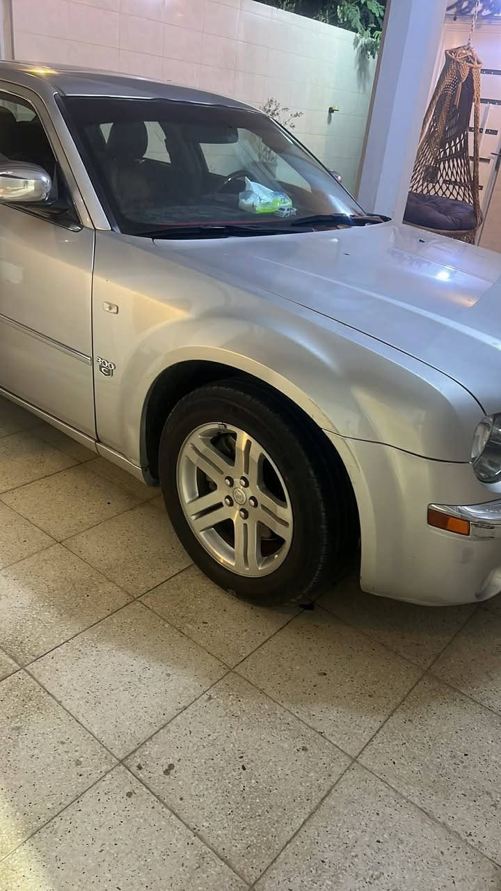 السلام عليكم أوباما c300 فول سياره كير ومحرك كفاله سياره فول وكشرها احلى من الصور ارقام نكليزي وسنويه طبق الاصل سياره جاهزة ومناسبة ب39 مكاني كربلاء شراي يتصل أو واتساب ***********
