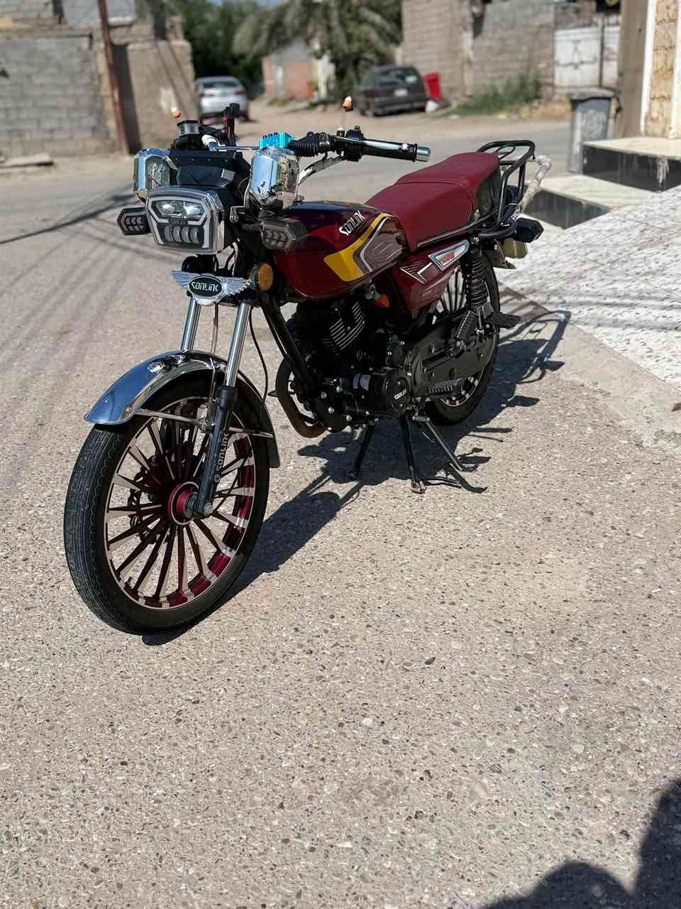 سيفان سونك موديل 25 محرك 200 جديده الدراجه شاشا شغاله كل نقص مابيه 
عنواني ديالى 
سعر 850 
***********
