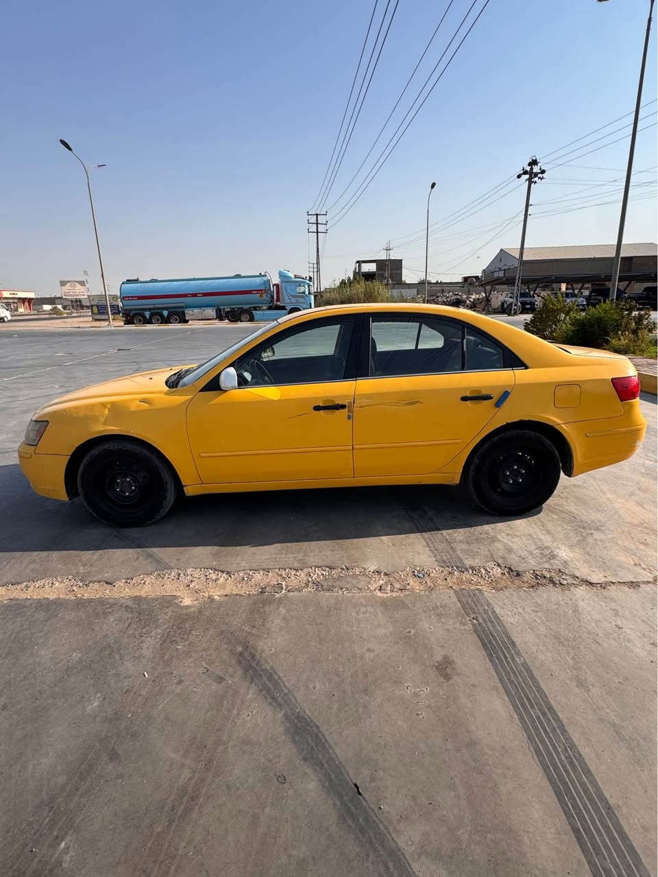 🚘 للبيع سوناتا صفرة موديل 2010 وارد أمريكي

🔸 محرك 2400 سي سي – 4 سلندر
🔸 الضرر: جامب أيمن، مصلّحة
🔸 السيارة حلوة ونصبتها حلوة
🔸 تحتاج فقط بعض الترتيبات بالبلكشر
🔸 الكير والمكينة مكفولين
🔸 التبريد شغال ❄️
🔸 صدر أمامي وخلفي جديد
🔸 دبلات جديدة
🔸 تخم تاير جديد
🔸 السيارة جاهزة للشارع
🔸 رقم واسط
🔸 الإنكليزي باسمي

💰 السعر: [85$]
📞 للتواصل: [***********]

السيارة للجادين، والفحص خير دليل. بغداد, العراق
