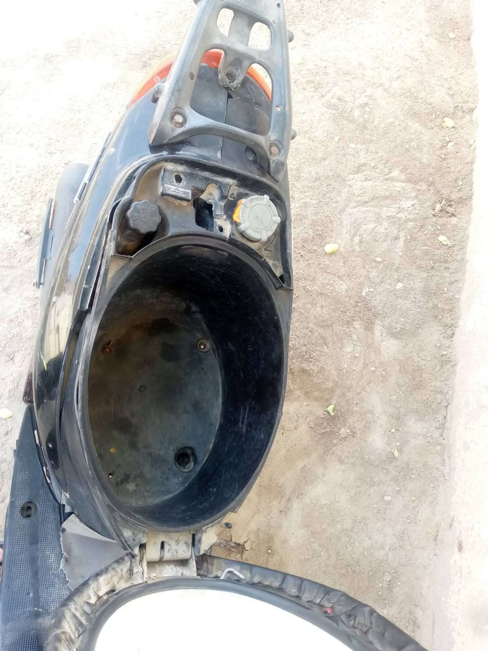 سلام عليكم  دراجه عصفوري للبيع دراجه تجفيت جديد وكابريته جديده سل ستيل كهربائيات شغاله تشتغل هندر السعر 200 وبيه مجال المكان بابل المسيب ملاحضه دراجه يرادله ترتيب ابيع هل موجود قفل قفل 150.الستفسار رقم *********** بي واتساب

