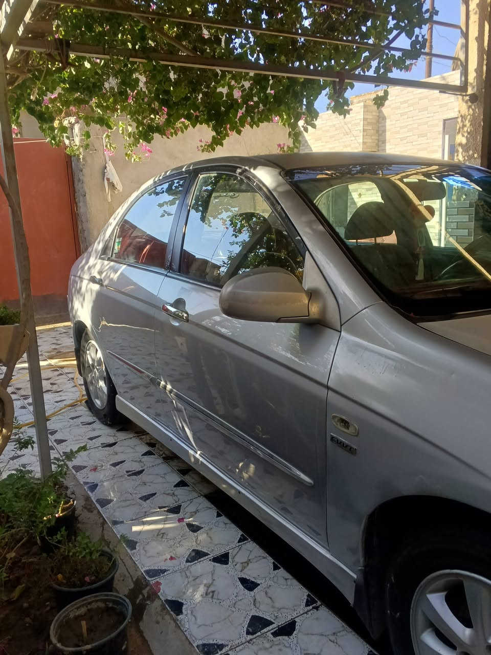 كيه سيراتو موديل 7 مكينه 1600 خليجيه السياره كير مكينه كارتون كفاله بيه الجاملغ الخلفي  الدور صلحته ورشيته بيه جراد السياره بس بلادي مامبدل قطعه بيهه حلوه ونضيفه رقم بغداد بأسمي سنويه ل 30 هزه جديده حداديه فول مسويلهه ادامه كامله الي يحب يتصل رايدهه 68وبيه مجال ***********  مكلف بالنشر مكاني كربلاء طويريج
