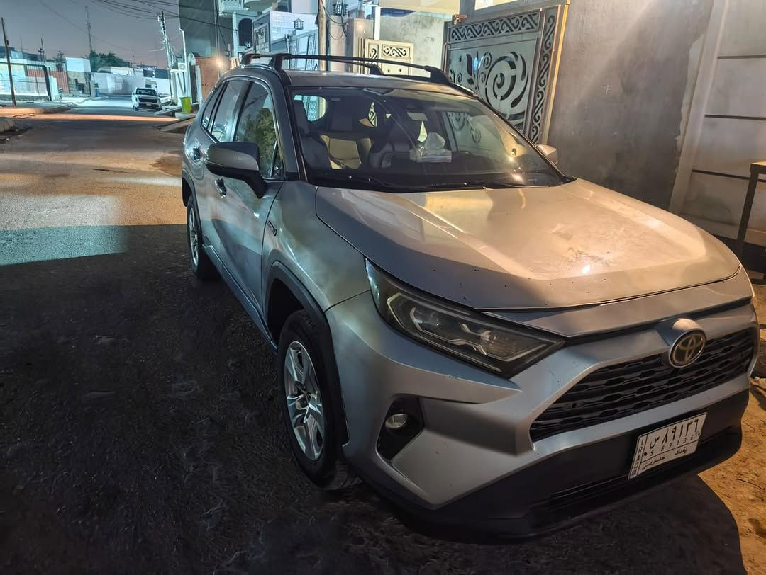 تويوتا راف فور  RAV4 Hybrid XLE 
موديل 2021 وارد أمريكي
انسب من كورلا اخذها 

المحرك: Hybrid 2.5L
الدفع: 4×4
العداد: 175,325 كم
اللون: رصاصي
السيارة مفحوصة كمبيوتر والتقرير مرفق 

🛑 السعر تعليق تصلك رسالة فورية 💌

رقم هاتف صاحبها ***********

.

