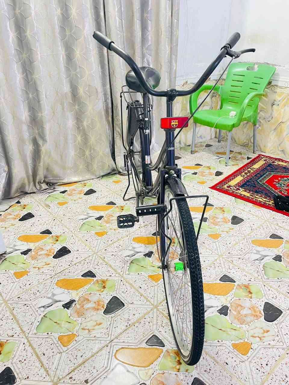 سلام عليكم عندي بايسكل للبيع حاويه موديل 18 بايسكل نضيف  مكان قضاء الرفاعي ***********
