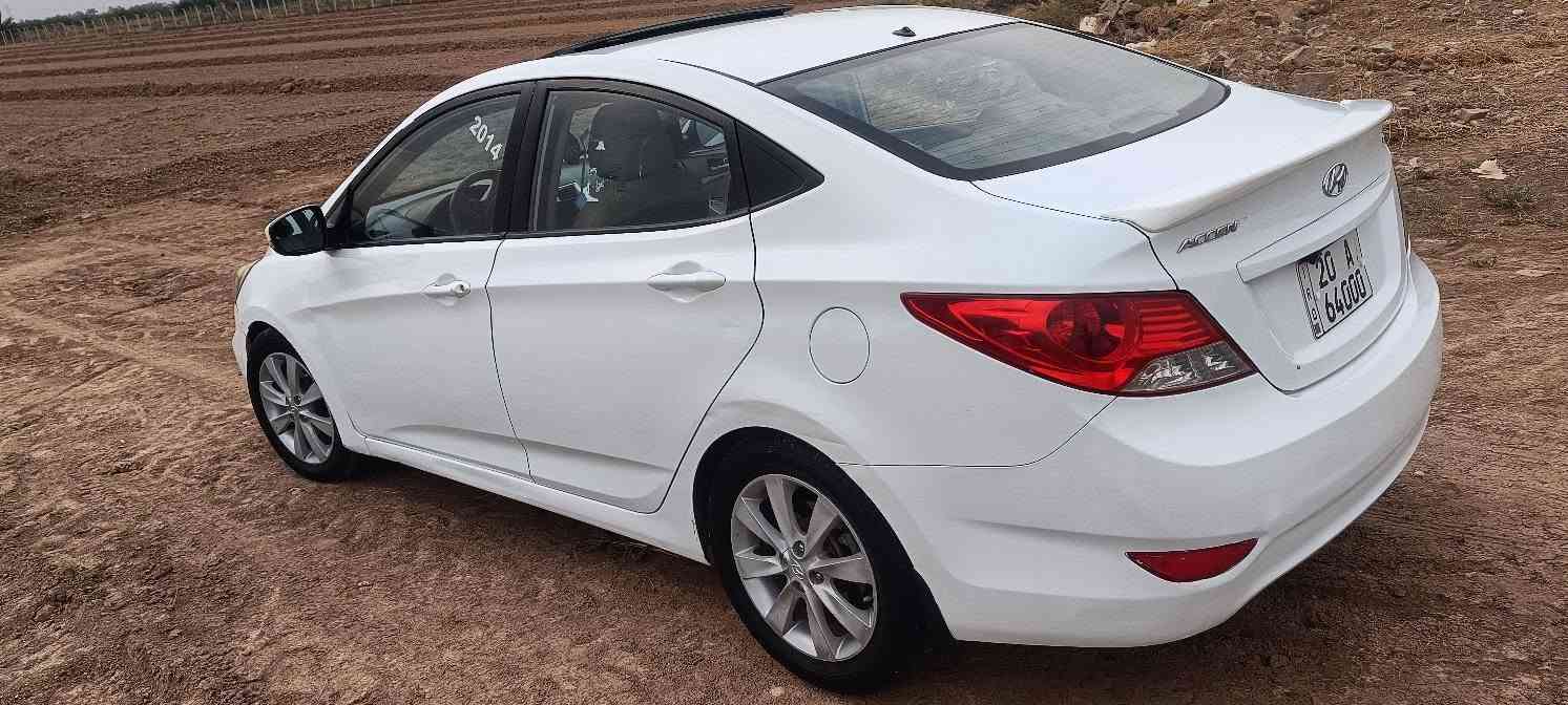 اكسنت 14 خليجي فول مواصفات 
محرك 1600 
محرك وكير خير من الله 
تبريد ثلج 
شاشة كامرة
تحكم جهتين
فتحة
مكفولة ما عدا ربع باب السايق
والسونار بالمنشور 

السعر 90 وبيه مجال
مكاني ديالى خان بني سعد 
***********
