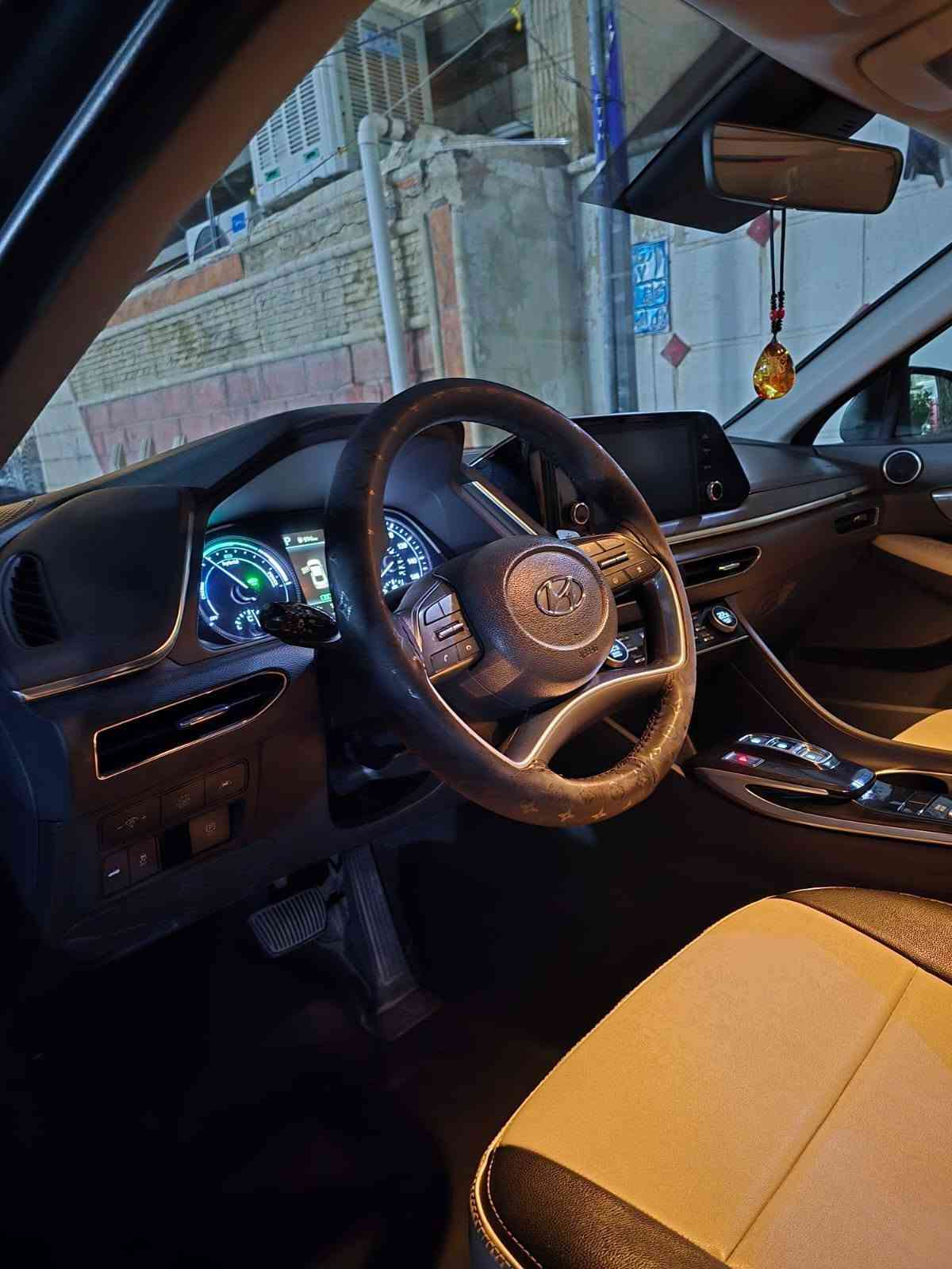 🚗 للبيع: هيونداي سوناتا هايبرد 2023

🔹 الموديل: 2023
🔹 الفئة: Blue هايبرد
🔹 اللون: سيلفر
🔹 الوارد: أمريكي 🇺🇸
🔹 الممشى: 86,000 كم
🔹 الموقع: بغداد
🔹 المالك: صاحب السيارة مباشرة

✅ السيارة بحالة جيدة
✅ الهايبرد والمحرك والقير يعملون بصورة جيدة
⚠️ توجد آثار بسيطة من ضربات البَرَد على القمارة/السقف، وهي ظاهرة بشكل خفيف.
❌ لا توجد أضرار كبيرة.

💰 السعر: 24,500,000 دينار قابل للتفاوض بالمعقول

📞 للاستفسار والتواصل:
***********

للجادين فقط، والمعاينة في بغداد. الفارس, صلاح الدين
