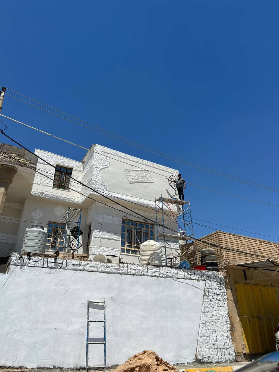 سلام عليكم صباغ وجهيات داخل بيبان وشبابيك حسب طلب الزبون مكاني كربلاء للاستفسار ***********
