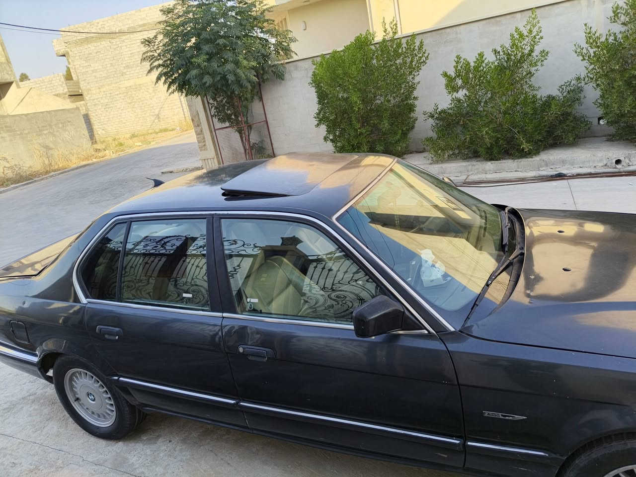 BMW 735i موديل 1990 للبيع أو المراوس
المواصفات: فول مواصفات، كير عادي.

​المحرك والكير: محرك وكير وصدر بحالة ممتازة.

​المظهر: طخم مطوزة وجمالية ممتازة.

​الإطارات: طقم تاير جديد.

​التكييف: تبريد شغال.بس يرادلها دعاميه امامي

​السعر: 37 ورقة (مع إمكانية المراوس).

​المكان: الموصل.

​للتواصل (اتصال أو واتساب): 

​***********

​***********

​والخاص متاح أيضاً لأي استفسار
