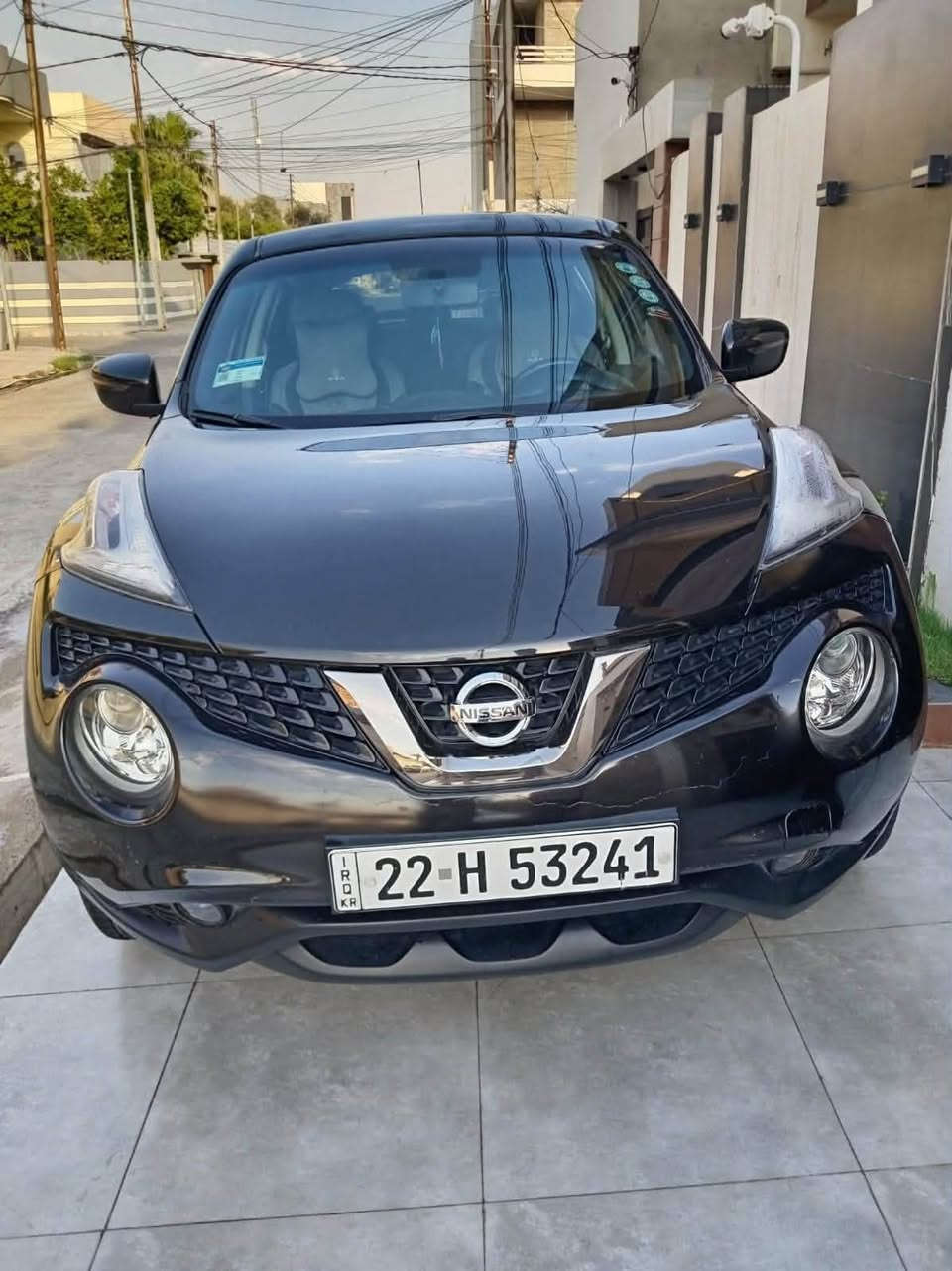 🚗 للبيع | نيسان جوك (Nissan Juke) موديل 2018 🚗
✅ اللون: أسود
✅ رقم: أربيل الجديد
✅ السنوية: مجددة لغاية 2031
✅ الممشى: 170,000 كم
✅ السيارة بدون حادث (كلين)
✅ هزة غير ساقطة
✅ السيارة تحتوي على رصعات
✅بيها بقع فضلات طيور بالسقف والبوند غير مؤثر على لون السيارة
✅الدعاميات مصبوغين بدون تبديل
✅ سونار (موجود بالصور) المكان المحدد بي طخة بس ماتبين لا خفيفة ومامعدلها ماتبين
المواصفات: ✔️ محرك 1.6   دوش اقتصادي
✔️3 انظمة قيادة نظام ECO وSport و Normal للقيادة
✔️ شاشة معلومات
✔️ شاشة تحكم تبريد وتكييف وانظمة القيادة
✔️ كاميرا خلفية 
✔️ تحكمات ستيرن
✔️ مثبت سرعة
✔️ بلوتوث وUSB وAUX
✔️ تبريد ممتاز
✔️مرايا كهربائية
✔️ مانع انزلاق
✔️كشنات تدفئة

السيارة بحالة جيدة وجاهزة للاستخدام، والمعاينة خير دليل.
مكان السيارة موصل
***********
***********
