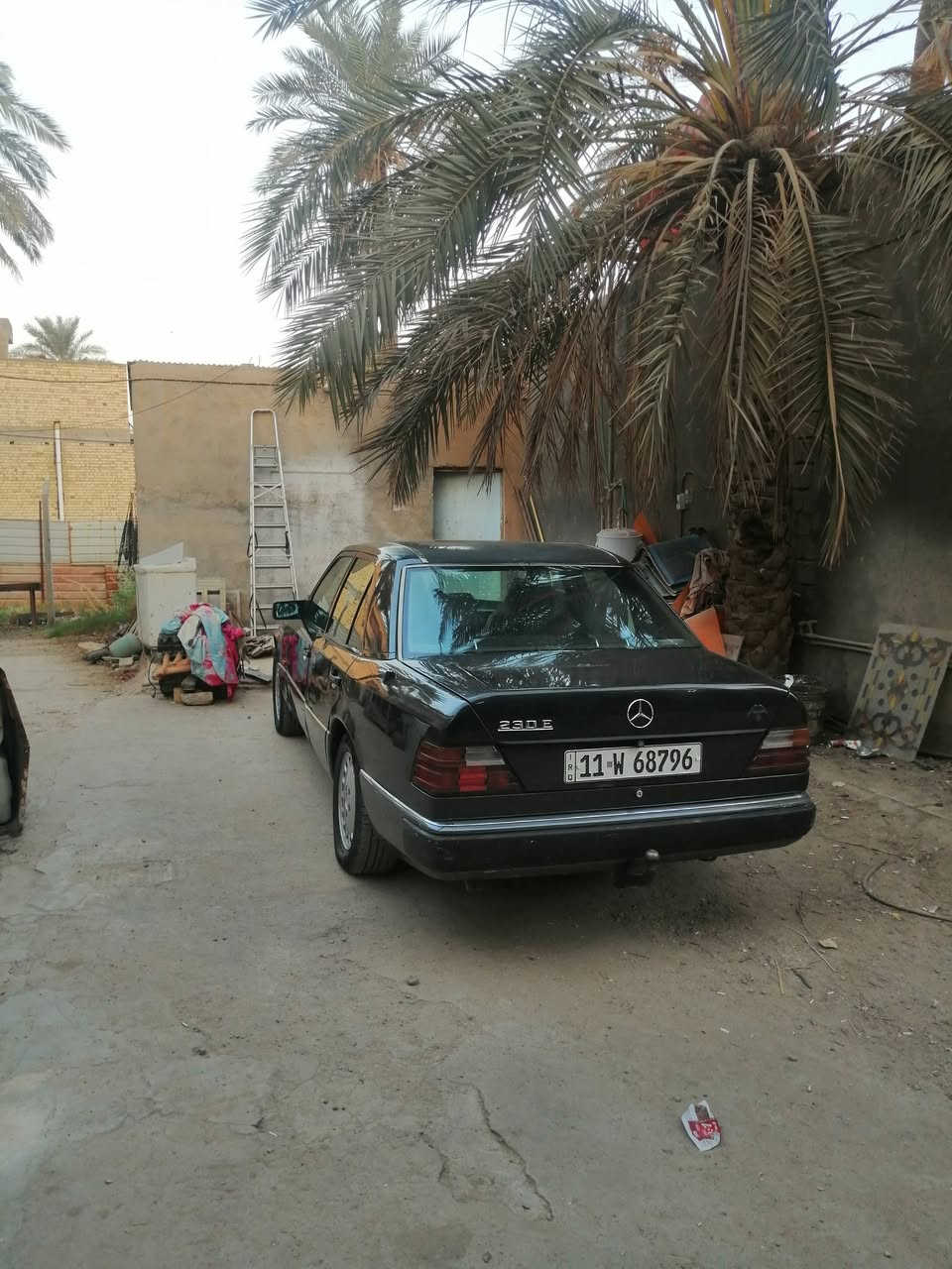 مارسدس دب للبيع ٢٣٠ حجم المحرك ٤سلندر اريل ويه السويج كشنات كهرباء سلايد روف طكتيت حداديه جديده رقم بغداد انكليزي تحويل ثاني يوم تبريد ثلج مكينه وكير توني شادهن مكان السياره ميسان تريد مراوس مارسدس هم عادي الاتصال ***********
