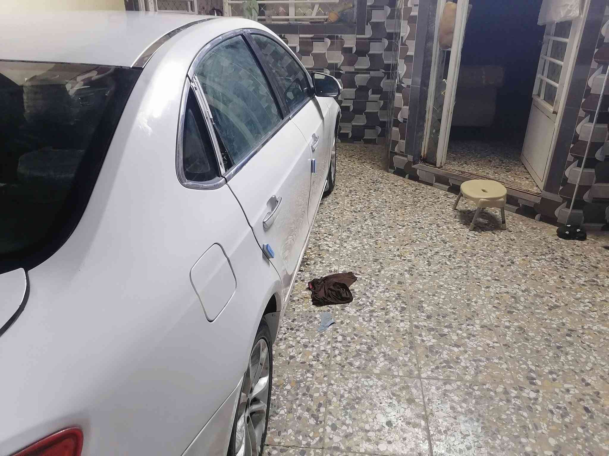 برلنس موديل ١٤ رقم بغداد انكليزي 
فول مواصفات
فتحه سقف
كير مكينه ع وضع الشركه بلادي مال ميسبوشي ياباني 
كير اوتو ماتيك 
بصمه تشغيل
بصمه ابواب
داخل جلد
حساس خلفي
اشاير مري
كهربائيات كله شغاله مابيه نقص
السعر ٤٥ بيها مجال لطيبين *********** الحصوه
