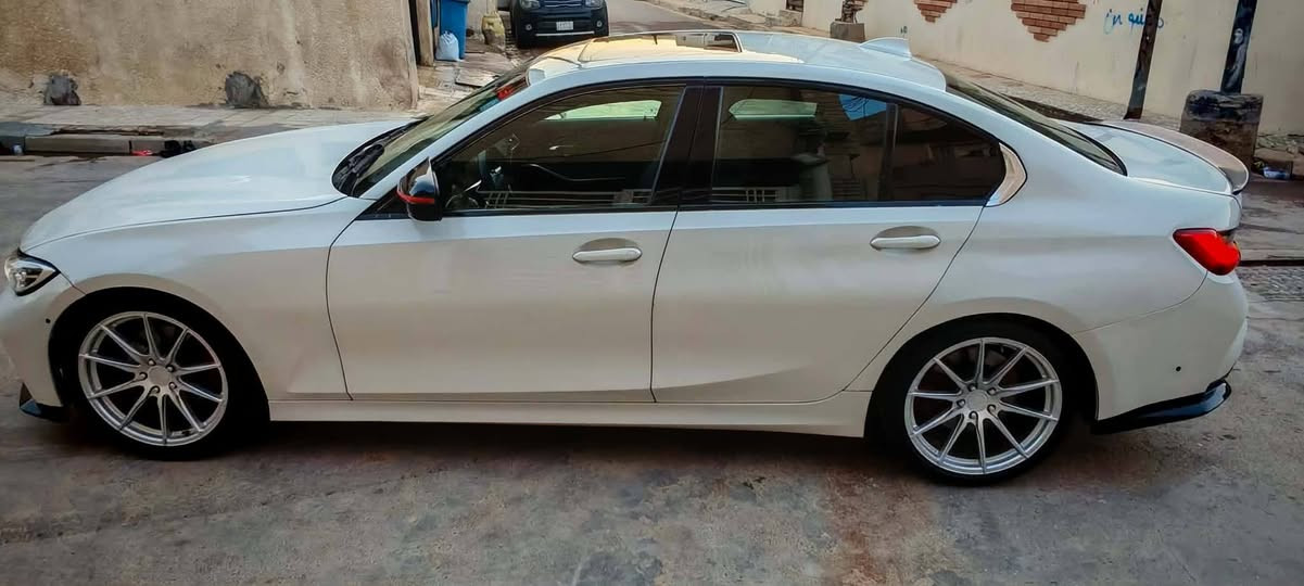 السلام عليكم bmw 2021.330i محرك 2000 توين تيربو ماشيه43الف رقم بغداد مميز حادث بنيد .جاملغ خلفي صبغ باب تبديل راس شواصي تصليح المواصفات فتحه .جلد كشن كعرباء تحكم استرين الايت عدسات لد زنون يصعد وينزل مري قلابات .اناره خارجيه اناره داخليه دعاميه بلاديه موجوده السعر 205 ***********..***********
