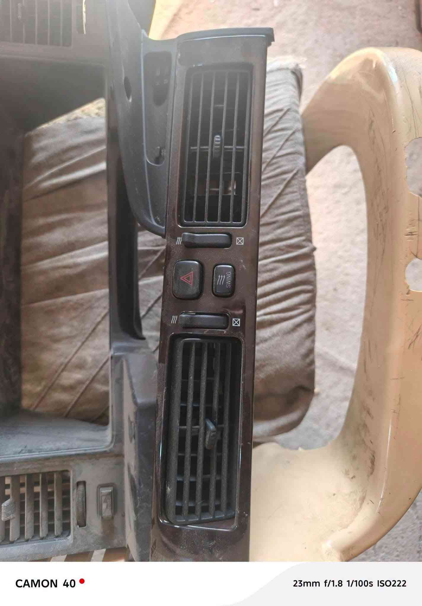 غراض رأس الثور البيع شرط حاويه السعر مناسب توصيل كافت العراق🚛 ***********

نص مكتوب في الصور:
- CAMON 40
- 23mm f/1.8 1/100s ISO222