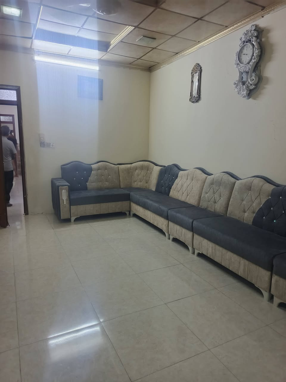 🏠 للبيع داران سكنيان توائم – حي فلسطين
📍 الموقع: حي فلسطين – منطقة 95، قرب مولدة الجبوري
📐 المساحة: 150 متر مربع
🏡 الطابق: طابق واحد
📜 الملكية: ملك صرف
🔹 يتكون الدار من: • غرفتي نوم
• هول
• غرفة استقبال
• مطبخ
• صحيات
• كراج واسع

الدار الثاني نفس الخريطة و نفس التصميم 

✨ موقع سكني جيد، والدار مناسب للسكن العائلي.
💰 السعر: خاص عند المالك
📞 للتواصل والاستفسار:
***********
***********
