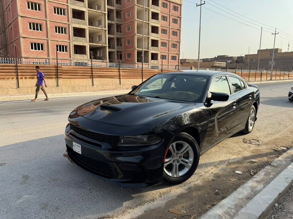 جارجر 2023اصل
فحص مؤقت بدون رقم
مواصفات sxtمحدث بنيد ودعامياتsrt
محرك ٦سلندر 
ضرر السياره  فقط بنيد وجاملغ جهه العبري كلش قليل بارد
***********مكاني البصرة
