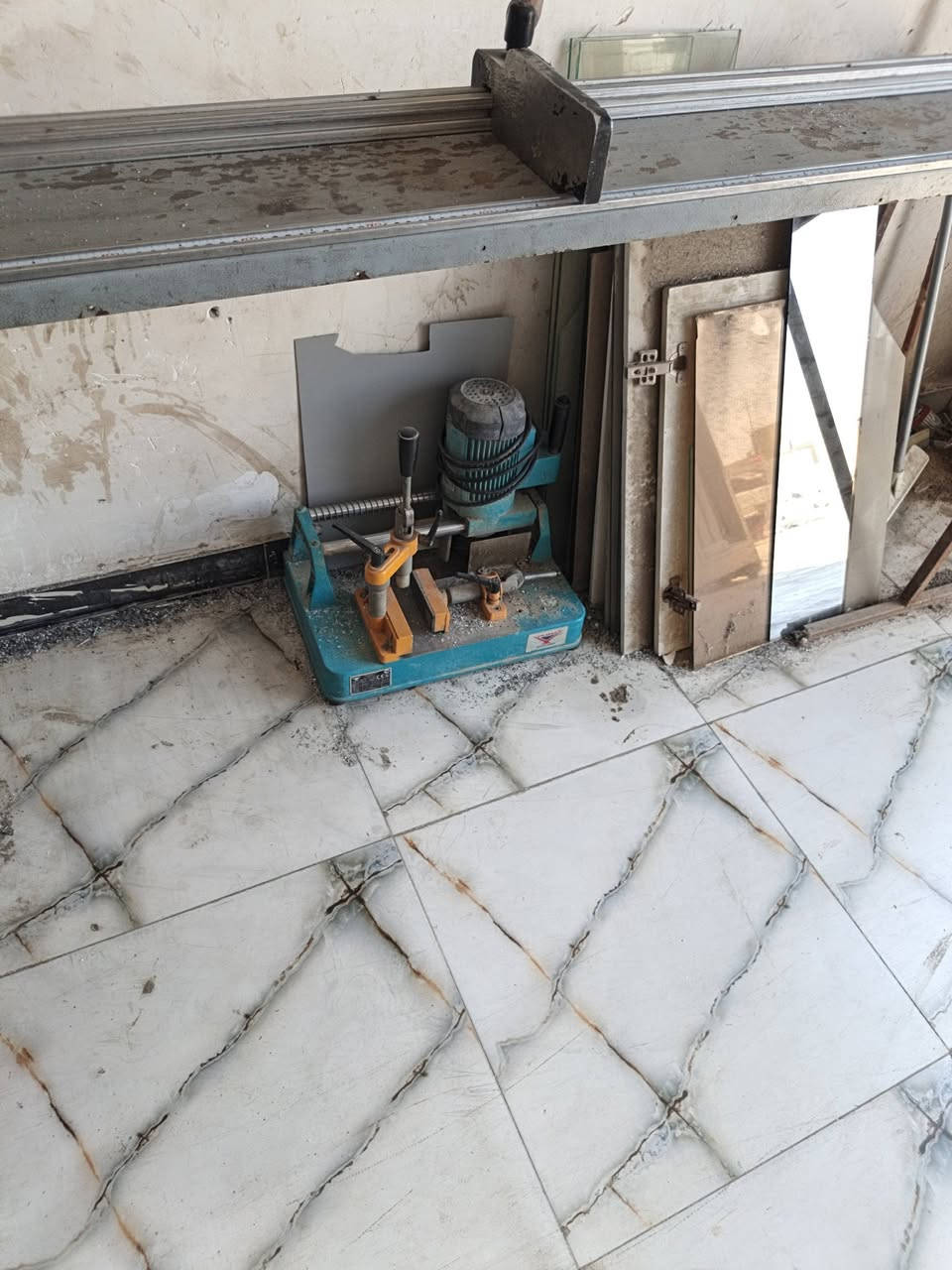 معمل الالمنيوم للبيع الاستفسار عل الرقم
***********
