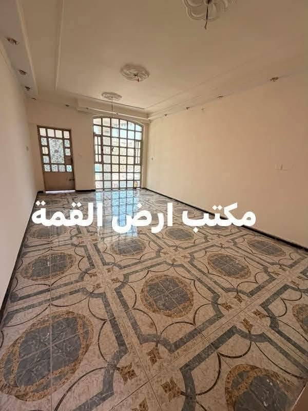 ايجارفي السيديه  مساحه 150متر 850الف
يحتوي على غرفتين وصاله

مطبخ خدمات قريب على

شارع التجاري 

‏الاستفسار 

***********

