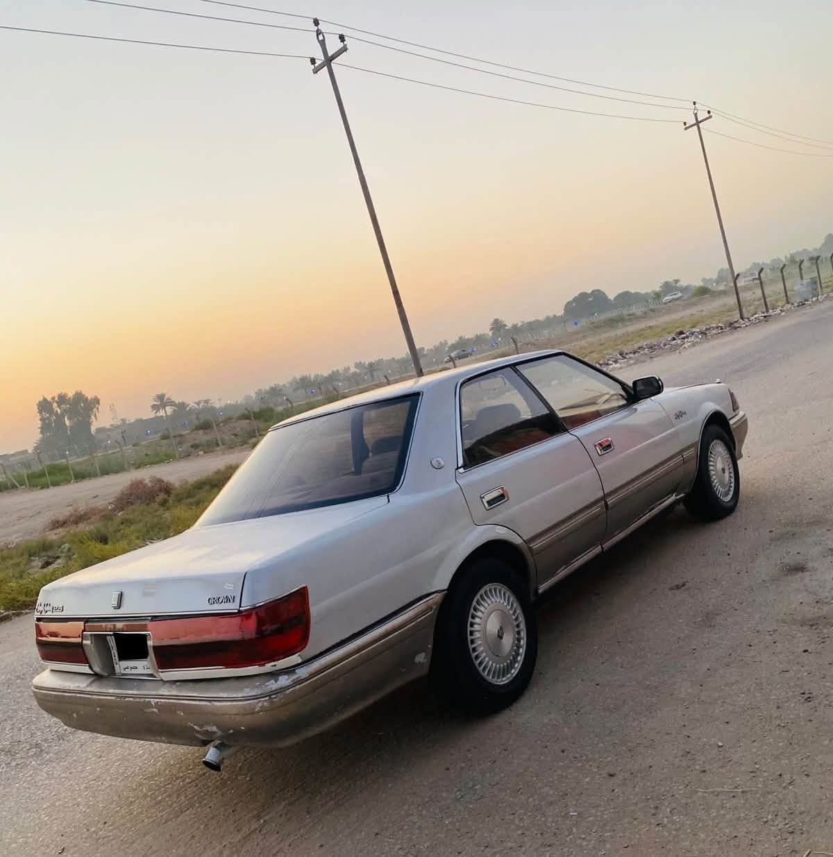 هارتوب موديل 91 رقم كربلاء سنويه جديدة, تحويل مباشر ,,مكفوله من الحادث ,تبريد ثلج
فول اوتوماتيك،،تخم تاير جديد
كير.محرك.حدادية كلهن تمام 
شاشة.كامرة . دشبول جديد. دواخل نظيفة . 
السعر 33 ورقة  
للاتصال ***********
