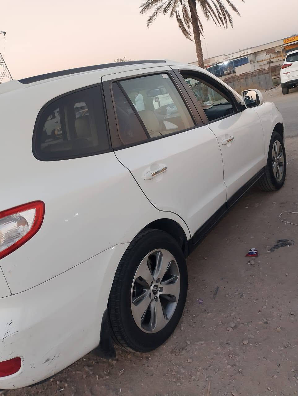 سلام عليكم سنتافي  موديل 9 خليج بية صبغ قطعتين فقط وبية بارد قليل مكينة كير خير من اللة تخم تاير  بسمي شخصين تحويل*********** //***********

نص مكتوب في الصور:
- بغداد
- BERLIN CAR سونار برلين كار ميكانيك وكهرباء معجون رصعة بارد مفتوح خدوش صبغ سونار برلين كار BERLIN CAR بارد + رصعات وخدوش فتح بارد + تكحيل + رصعات وخدوش + فتح جاملغ امامي والباب الخلفي صبغ + بارد + رصعات وخدوش + فتح جاملغ امامي وباب السائق + تعديل في الداخل رصعات في القمارة يوجد خدوش ورصعات وتكحيل + البلاستك غير مفحوص اسم الفاحص :سجاد - *********** نخلي كامل المسؤولية و غير مسؤولين من القص وفحص الأماكن عديمة الرؤية والعيب الشرعي بعد انتهاء الفحص وتسليم التقرير للزبون والبائع يتحمل كافة المسؤولية بابل المحاويل قرب مجموعة النسيم للحديد مجاور غسل ابو علاء المسعودي *********** - 078168680