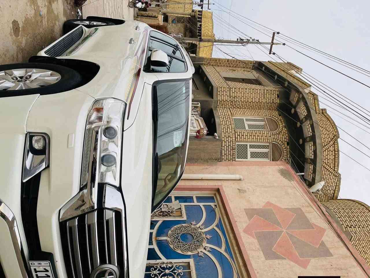 لاندكروز 17كفاله عامه 
رقم بغداد مشروع وطني ماشيه 133الف حقيقي 
افطيم اصل 
. مواصفات 
كامره 
حساسات أمامية وخلفية 
زراكات
لايت زنون
تحكمات 

السعر.460 
الرقم ***********
