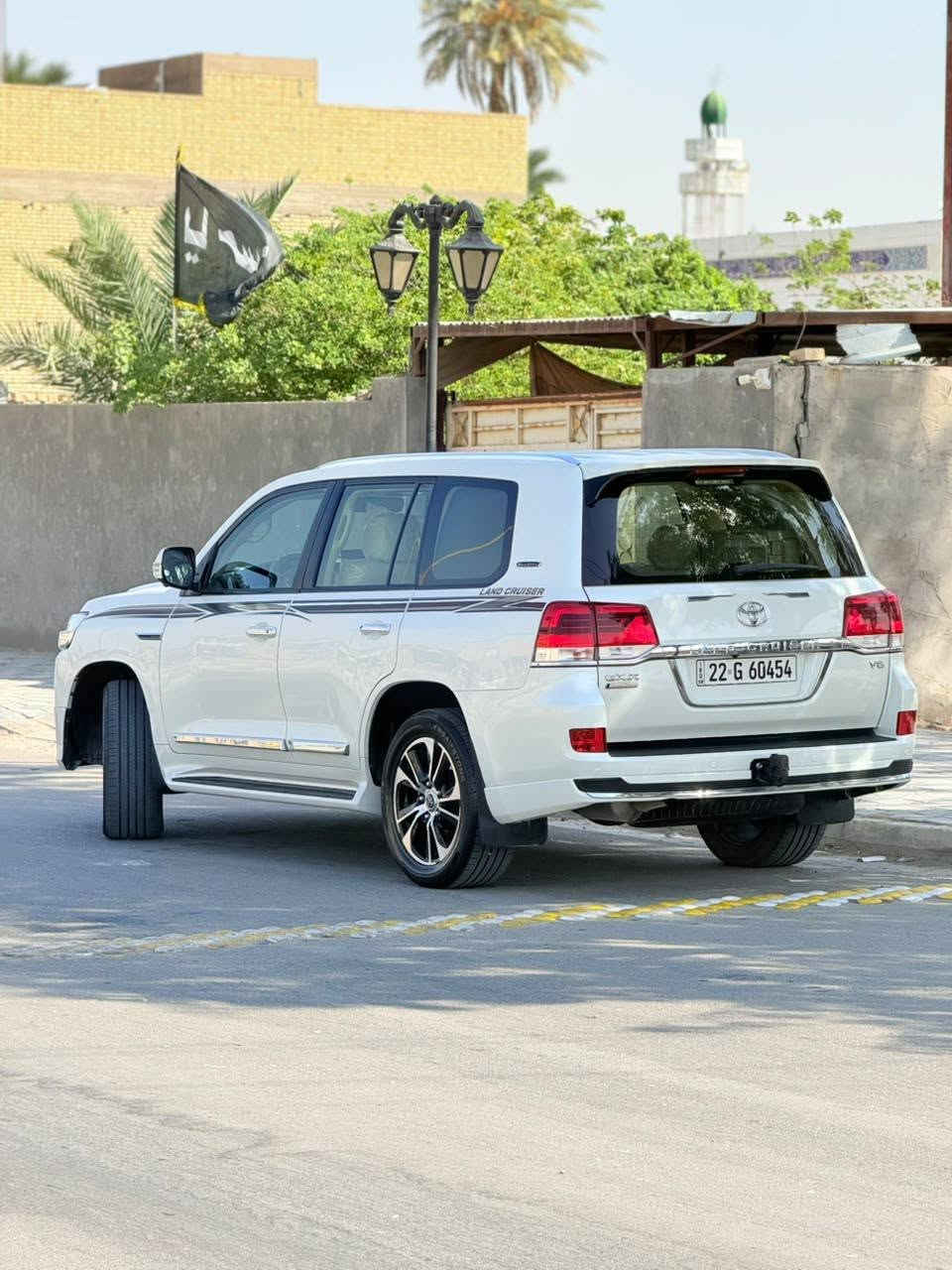 لاندكروزر 2021 ساز
ماشيه 78 حقيقي كفاله عامه 

رقم أربيل تحويل مباشر او وكاله 

فول مواصفات الساز معروفه 

6 سلندر 4.0 

بصمه دخول ذكي 

تشغيل عن بعد 

فتحه بالقماره

مري شفط 

كشنين سايق و راكب كهرباء 

تحكمات ستيرن 

٤ كامرات ٣٦٠ 

جنطه كهرباء 

حساسات امامي خلفي 

دفع رباعي مستمر خفيف و ثقيل و جميع انضمه القياده 

مثبت سرعه 

كشنات جلد 

جام كله اوتو 

و باقي المواصفات … 

مكان السياره السماوه الرميثه 

السعر : 515$ وبيها مجال 

للاستفسار : ***********
