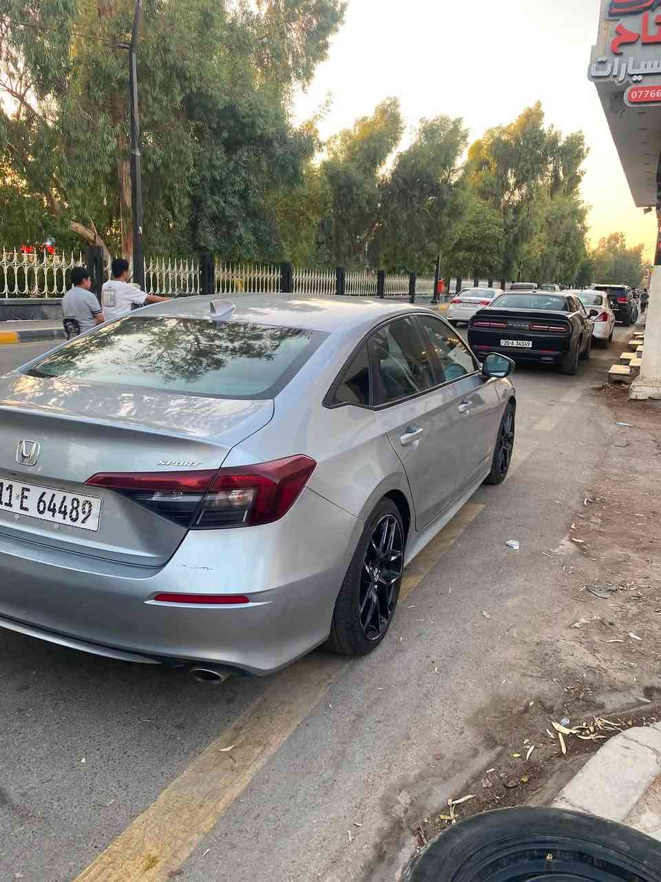 هوندا سيفك 2025
محرك 2000 
كير محرك تبريد بشرط 
تخم تاير وويل كب موجود 
سيارة حلوة وجاهزة 
مراصفاتها معروفة 
تحكمات شفتات ستيرن 
كير سبورت 
العنوان ديالى بعقوبة 
***********
