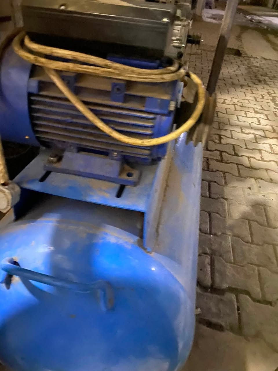 كمبريسر ٣٠٠لتر • محرك بنزين جديد • تروسه عطلانه