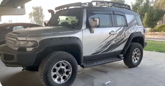 سلام عليكم
للبيع تيوتا اف جي ٢٠٠٧ لون سلفر  السياره بحاله جيده ومزوده لغرض الرحلات حادثهه جاملغ وباب ومعها. الدعامية  سياره جاهزه ونضيفه  رقم بغداد مكانهه بغداد المنصور السعر ١٣٣ بيهه مجال   الاتصال ع رقم رجاءا 
***********

