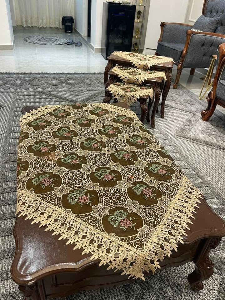 للبيع 
3 قطع طبلات + وحده وسطية 
هذا مو خشب 
سعرهن 110
بغداد و عندي توصيل 
***********
