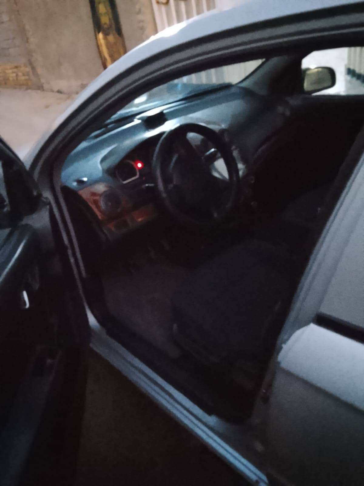 سلام عليكم افيو خليجي رقم دولي مكفوله كير عادي محرك مسكر تبريد ثلج تخم تاير غرفه جديده  صدر امامي خلفي جديد شاشه مكاني بابل السعر 45بيه مجال مبايل ***********
