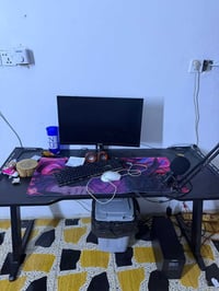 ميز • شاشة • يو بي اس