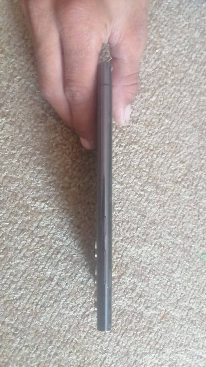 لسلام عليكم موبايل التره اس22 جديد بس شاشه مبداله دبل شريحهذكره 256 سعر 450 وبيه مجال اشراي مكاني ناصريه مركز متوازي علاه بيعته هاذه رقمي شراي تصل خاص مامتواجد***********
