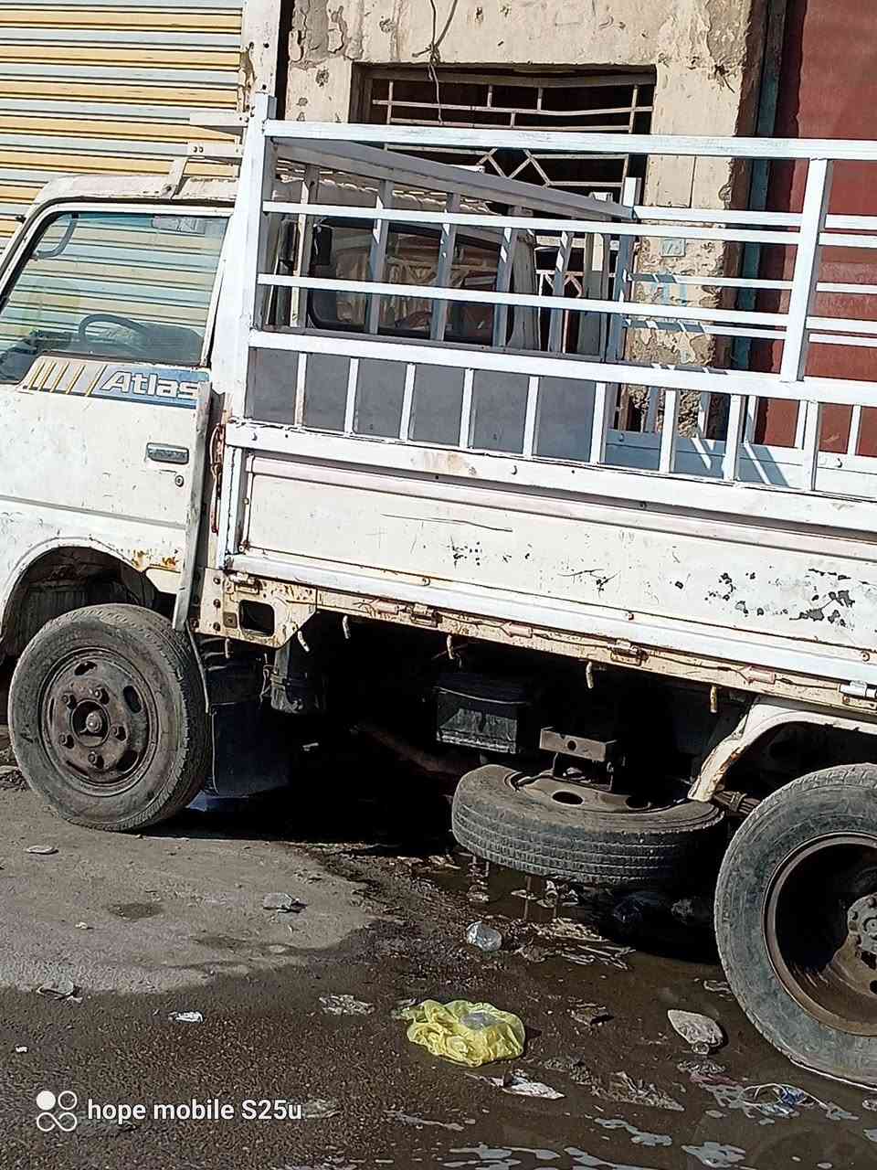 نيسان حمل ٢طن • رقم إنجليزي • ساحة السباع