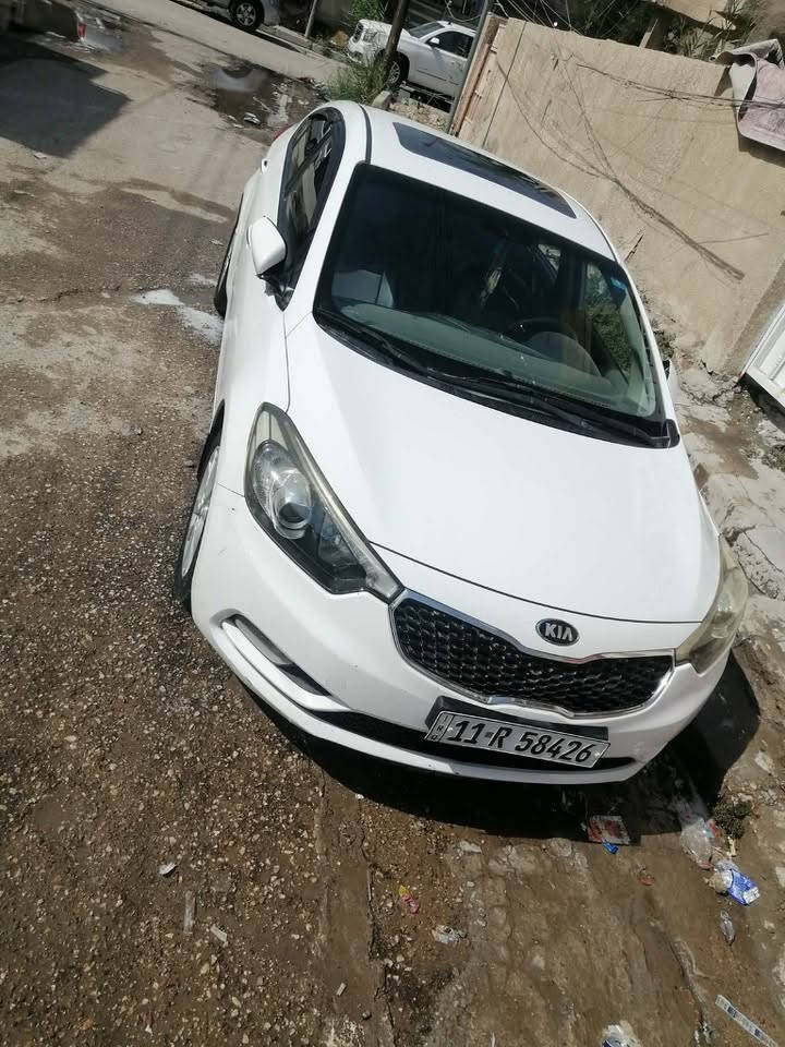 سلام عليكم
سيراتو 2014 فول مواصفات محرك 2000 دوش قطعتين تبريد جلد داخل لونين كامره حساسات خلفيه اشاير بلمري 
لد امامي مانع انزلاق تحكم ستيرن مثبت سرعه - بيهه جاملغ وباب خلف الخلفيات جهة السايق السياره ماشيه 150 الف قابل للزياده نقص تبريد 

***********

السعر 112
