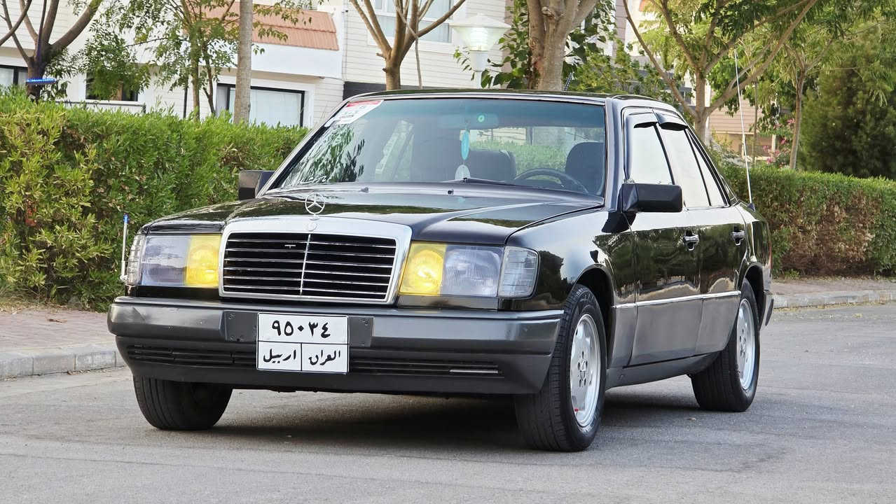 سلام عليكم للبيع فقط
***********
من رخصه الادمنيه المحترمين 
مارسيدس دب موديل 90 رقم اربيل    محور كير ومحرك بطه سته سلندر ديلكو  حجم (2500) مصبوغه حزام  لجماليه سياره بأسمنه شرط التحويل او وكاله 
التفاصيل / 
كيرو محرك شرط لاصرف وصوت وبخار 
تبريد ثلج 
كوشنات مخمل 
سلايت 
صدر امامي خلفي جديد 
تخم تايرات جديد 
باتري جديد 
اي بي اس 
قفل مركزي 
دواخل صاج  
قواعد دبلات مكفولات مع شاصي
جام كهرباء 
كهربائيات كلهه شغاله بدون نقص واعتذر ماجاوب التعليقات لان ممتواجد علنت الشراي يتصل ويدلل مكان السياره خانقين 
سعرهه ....،،48 بلاش بلاش
