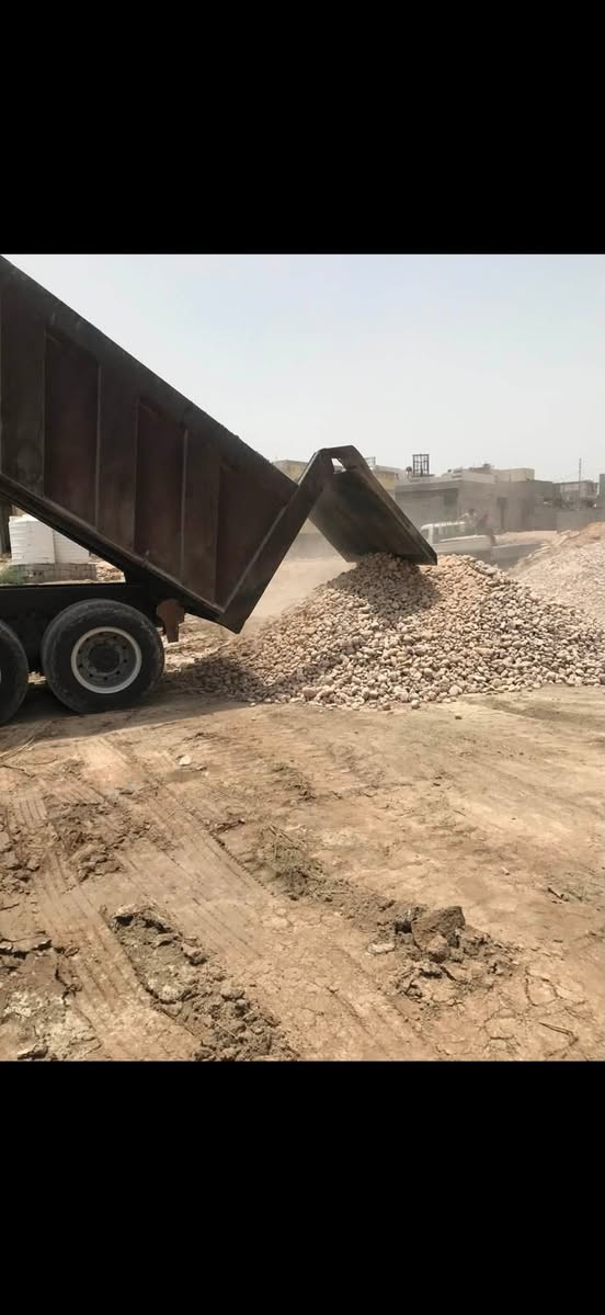 اليوم وبفظل الله 
تم قلع قطعة ارض بمساحة ٤٠٠م في منطقة ( أبو الجوزي ) وتم نقل الأنقاض ودفنها بالجلمود والأسمنت والسبيس وحدلها طبقتين للأستفسار  ***********. أو   ***********
