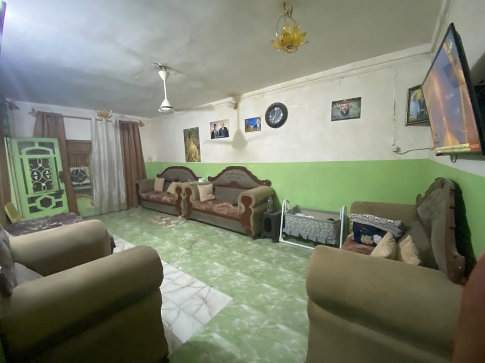 السلام عليكم بيت للبيع مكانه ابوخستاوي شارع اسماك الفرات مساحته 150سعره 28بيت كامل شراي اتصل على هاذا الأرقام 
*********** 

‏***********
