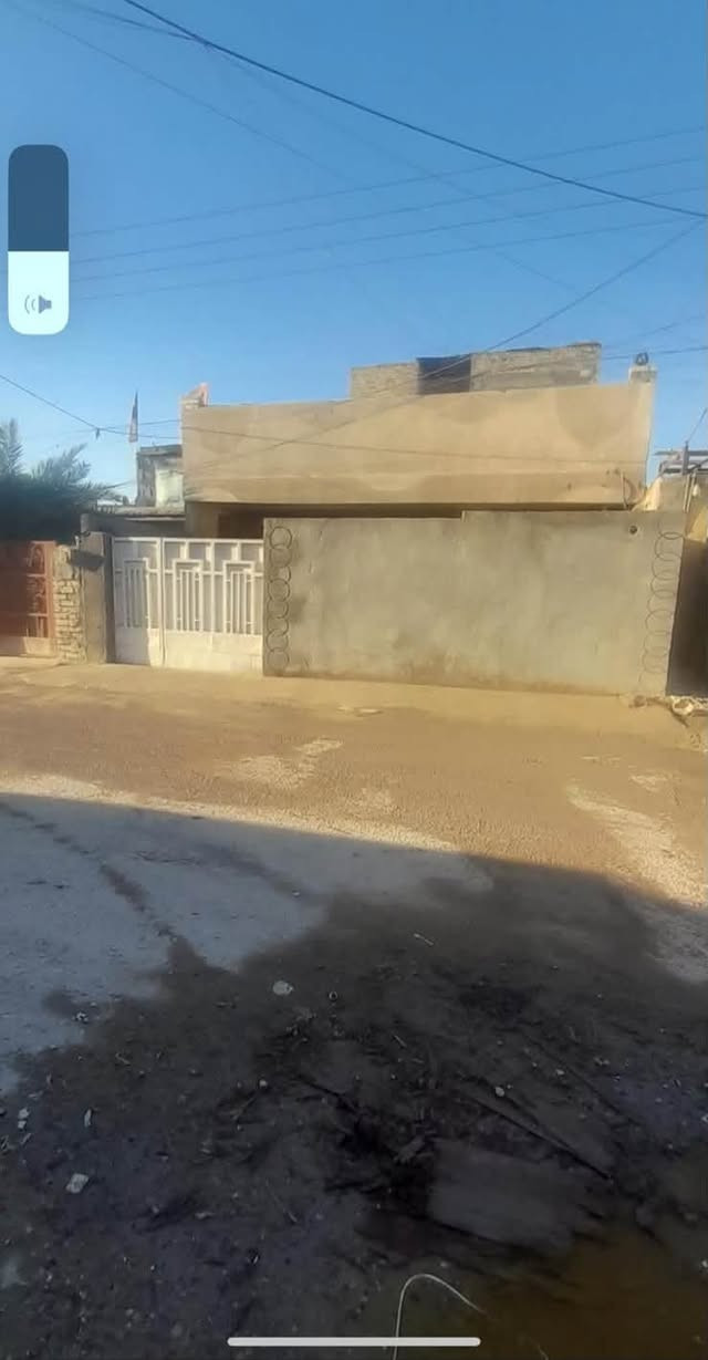 بيت مساحه ١٠٠ متر مربع للبيع
للاستفسار الاتصال ع الرقم ***********

