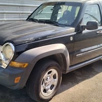 للبيع جيب لبرتي موديل 2007 السعر 73 ورقه  07729942857