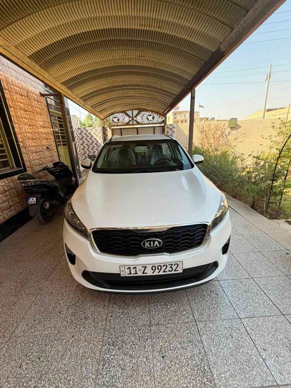 سلام عليكم شبابنه الطيبه سورنتو موديل ٢٠١٨  وارد أمركي حادتها جاملا خلفي سياره نص فول الممشى مالهه ٧١ كيلو عنواني بغداد مدينه الصدر  السعر ١٥٨ وبيهه مجال بصصيط سياره ٧ راكب مكينه ٢٤٠٠ الستفسار على رقم ***********
