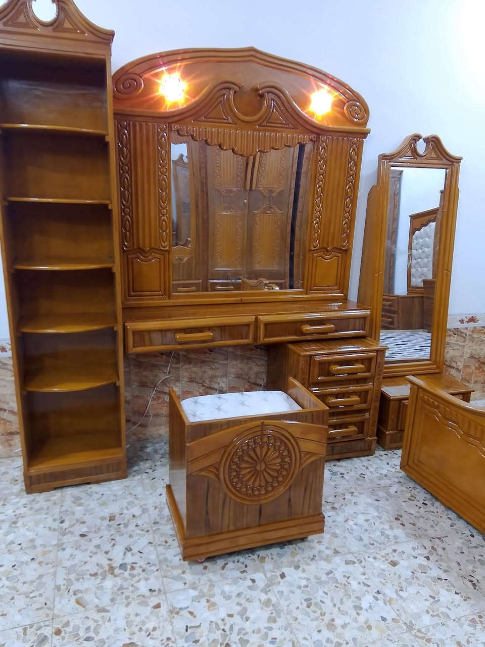 لكم ماهو جديد من نجاره حسين ابراهيم الحسيناوي زورونه وكل  الهله بيكم‏‪***********‬‏ علوانه سوك شارع الجمعية قرب جامع السنه
