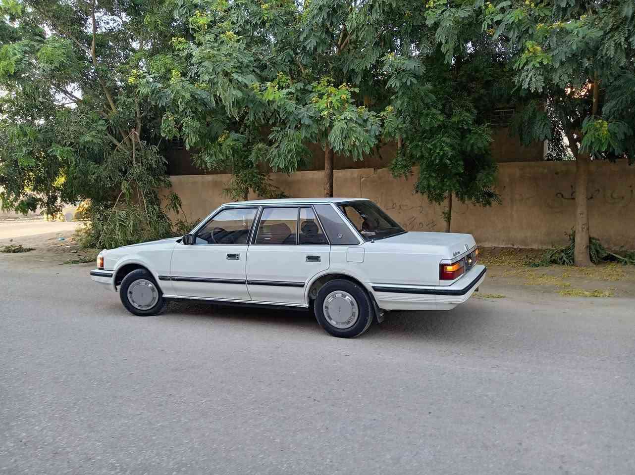 السلام عليكم اخوان سوبر للبيع موديل ٨٤ السياره ابلادي عل شركه بدون صبغ مكفوله تبريد ثلج للبيع***********
