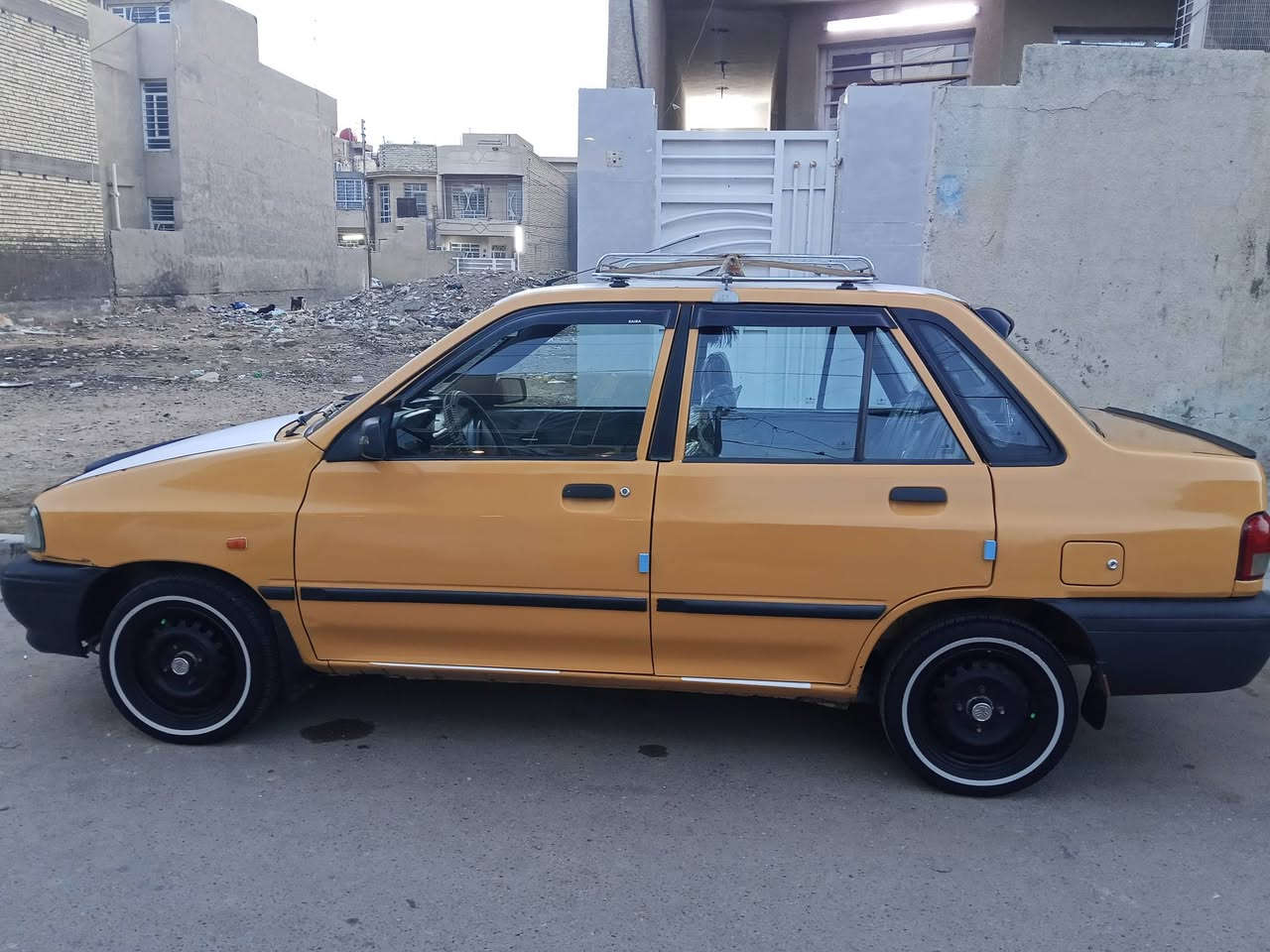 سلام عليكم سايبا للبيع موديل 11 بسمي سنويه جديده ال 31 شرط التحويل سياره شاصي واحد مصلح مصبوغه حزام لجماليه تبخير قليل بدون تنقيص صدر نظيف دواخل نظيفه كهربائيات كلها شغلها تبريد ثلج باتري جديد اب 25 وبيها مجال نشالله مكاني الغزاليه الرقم ***********
